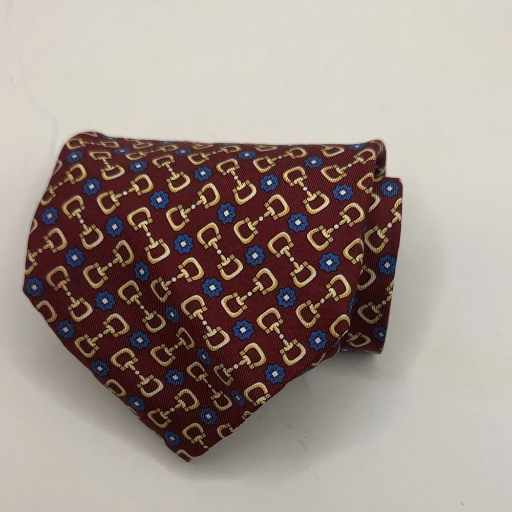Vtg Paolo Gucci Mens Tie Interlocking Pattern‎ Burgundy and Gold 57” X 4”